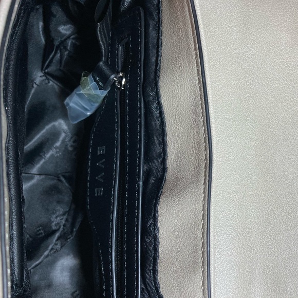 EVVE Milano Braque Crossbody Purse - Picture 7 of 11